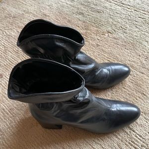 SCHUTZ size 5.5 boot never used